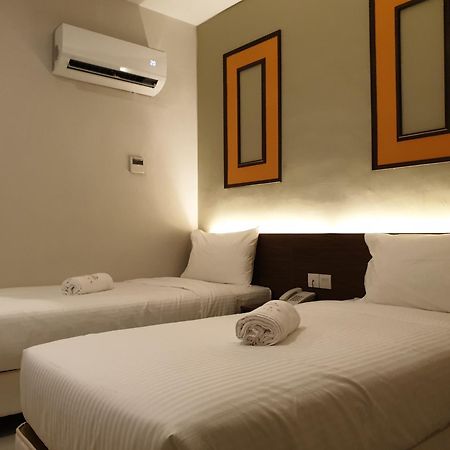 Ants Hotel Кангар Екстериор снимка