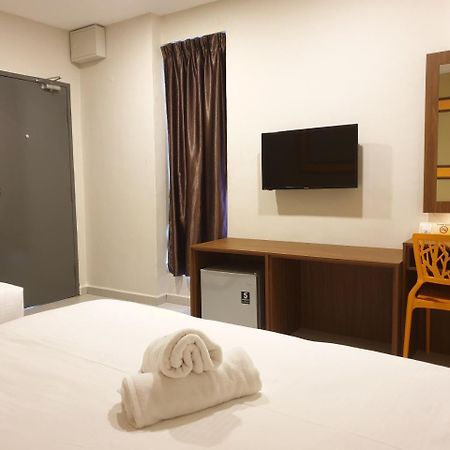 Ants Hotel Кангар Екстериор снимка