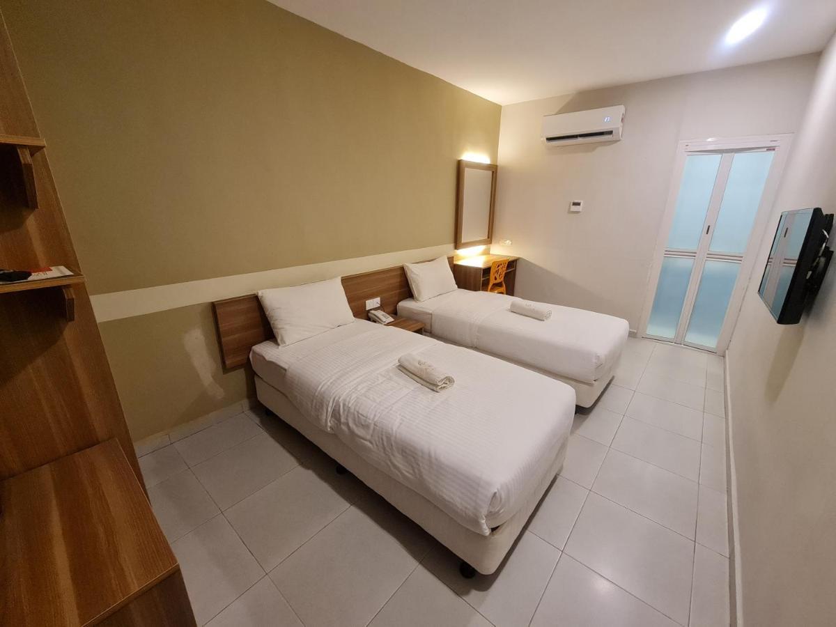 Ants Hotel Кангар Екстериор снимка