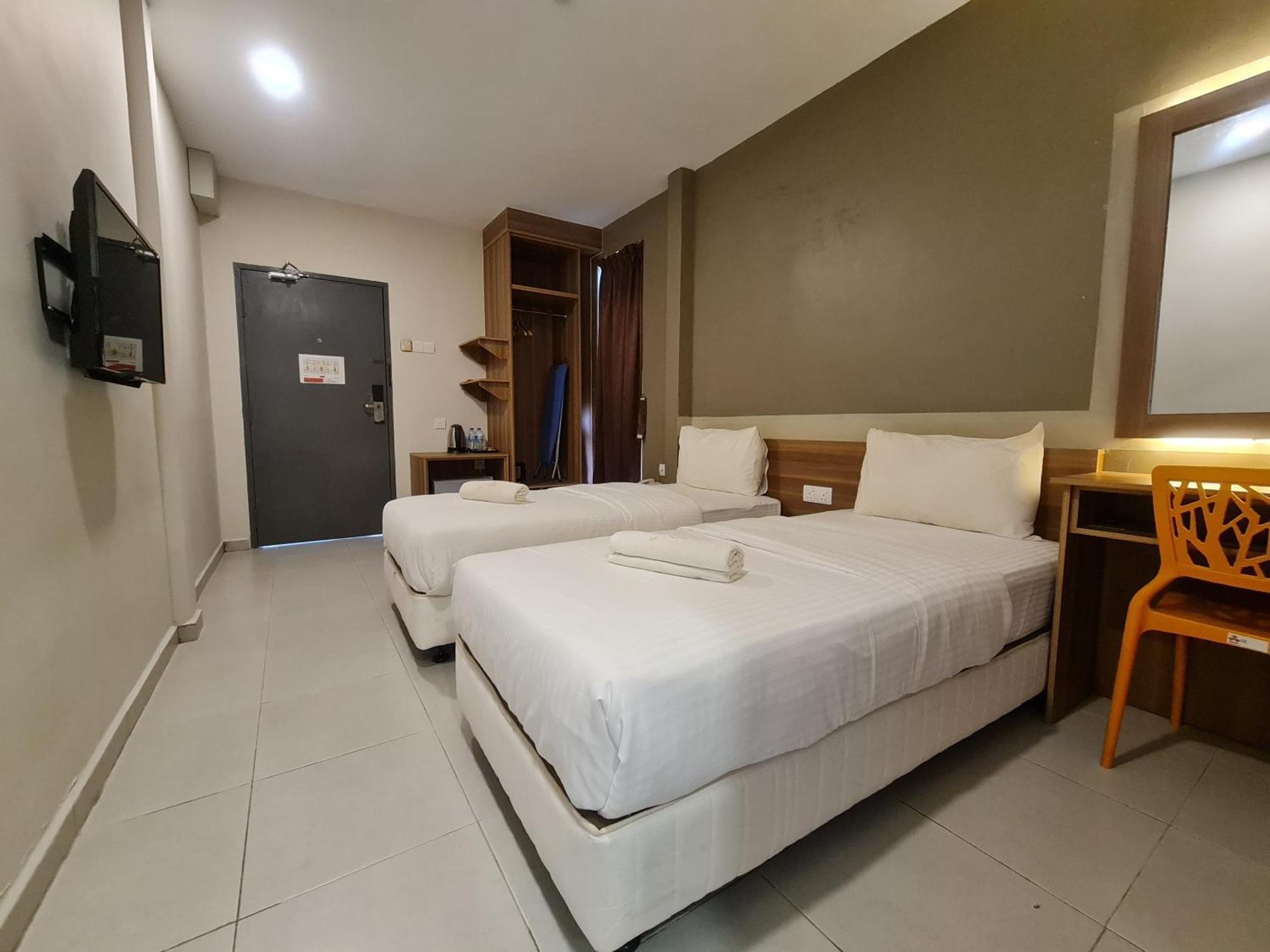 Ants Hotel Кангар Екстериор снимка