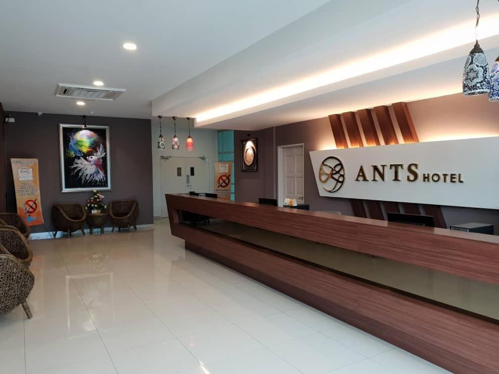 Ants Hotel Кангар Екстериор снимка