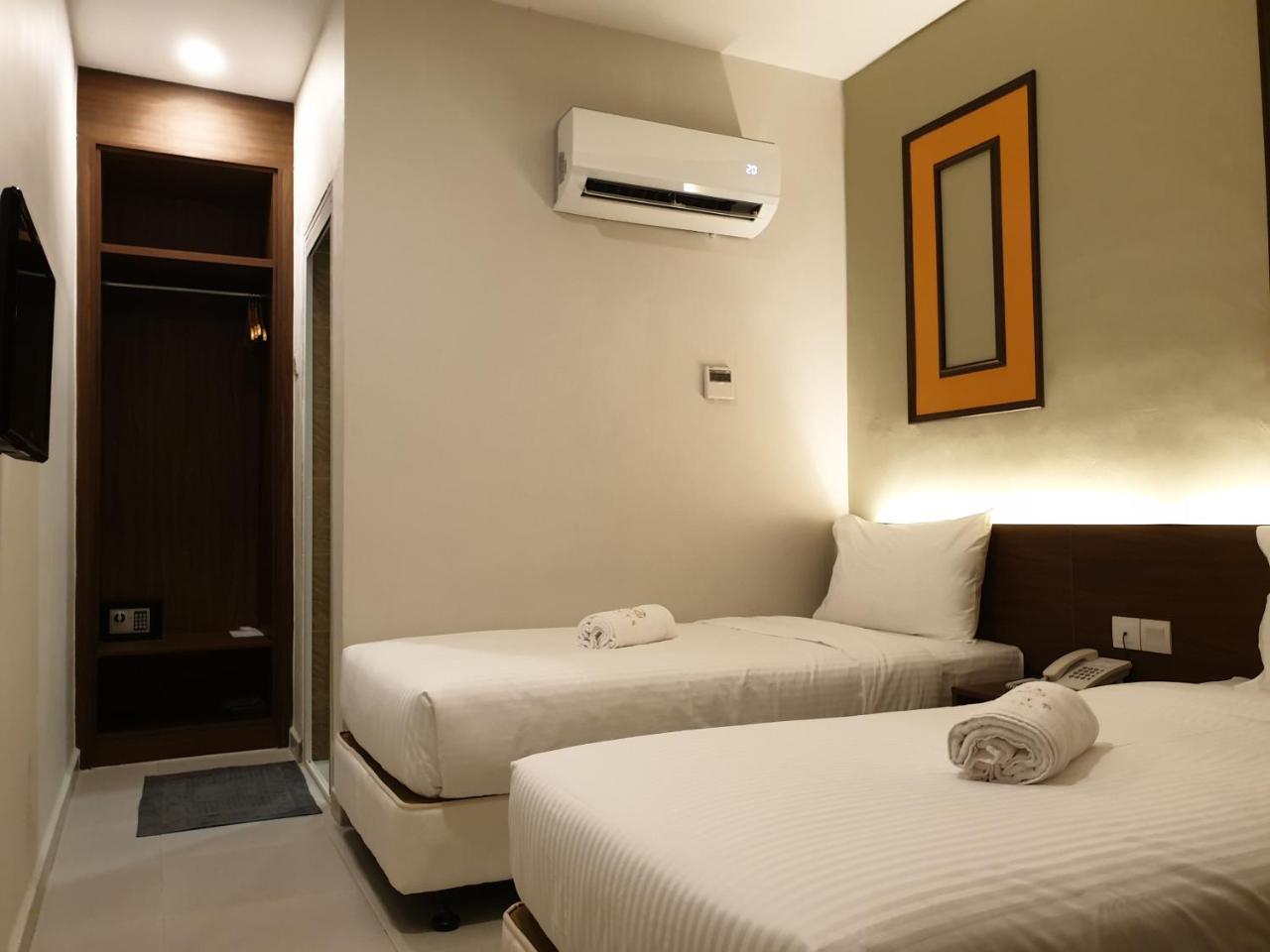 Ants Hotel Кангар Екстериор снимка