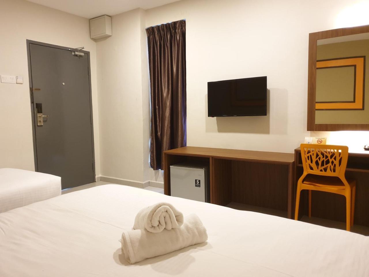 Ants Hotel Кангар Екстериор снимка