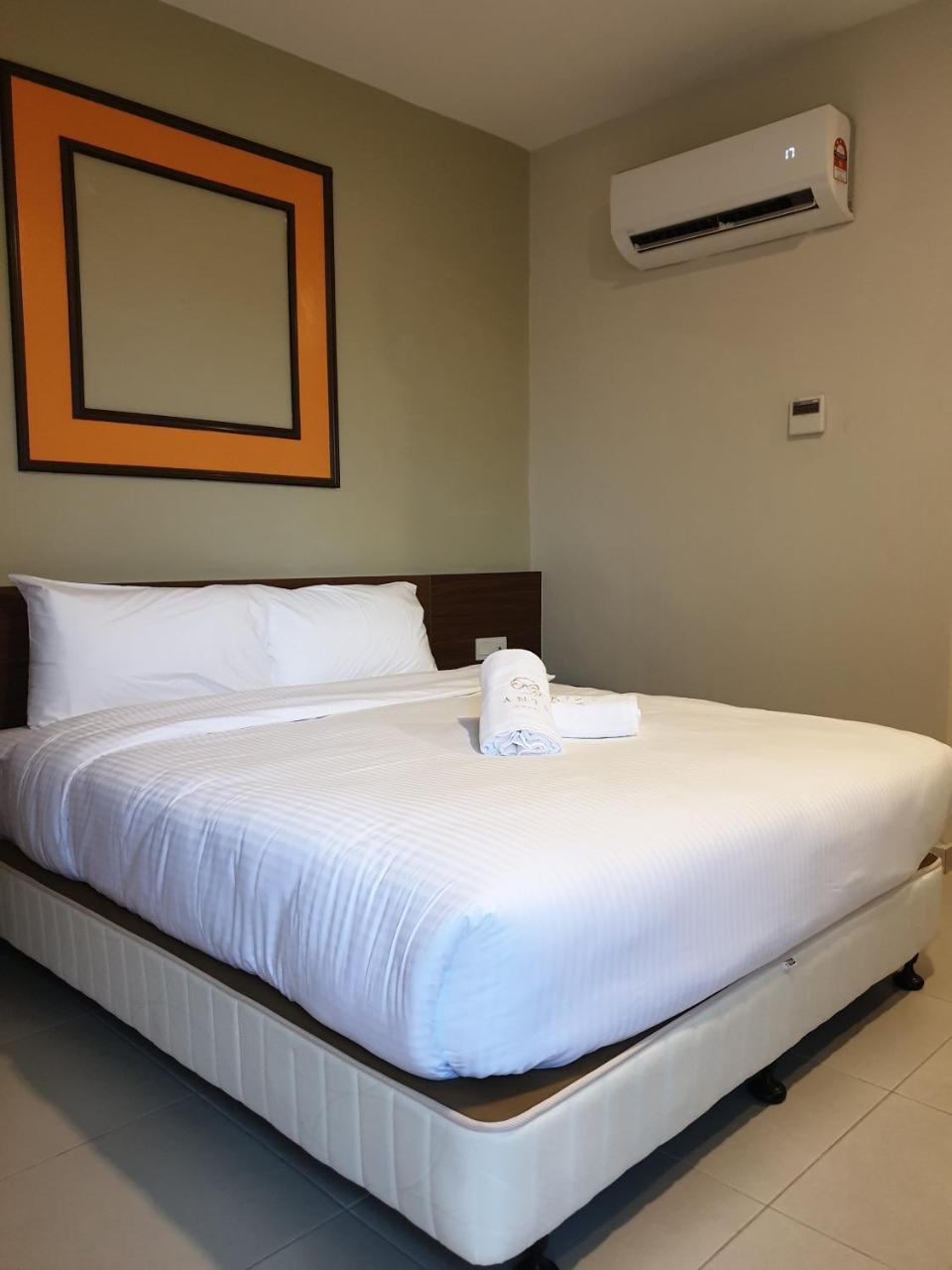 Ants Hotel Кангар Екстериор снимка